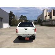 Hard top Star-lux a/vitres latérales Mitsubishi L200 club cab 2019+ 2 portes