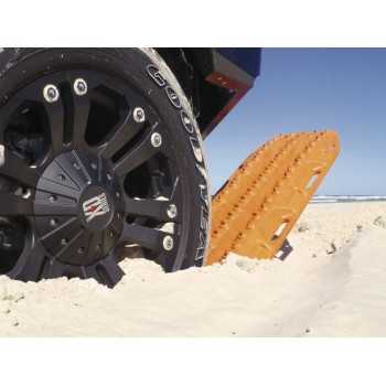 Plaque de desensablage MAXTRAX rouges gen2 dimensions 1,15 m long X 0,34 m