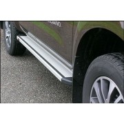 Marche pieds aluminium Nissan Navara D22 2002- 4 portes