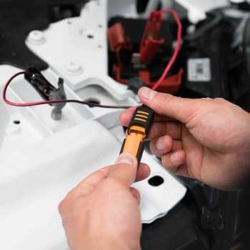 Chargeur de batterie entièrement automatique CTEK MXS3.8 BMW
