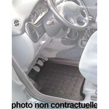 Tapis de pied avant Mitsubishi L200 - après 11/2014
