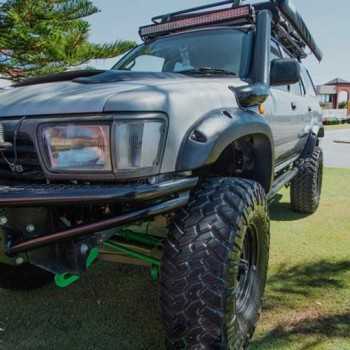 Elargisseurs d'ailes Toyota Runner