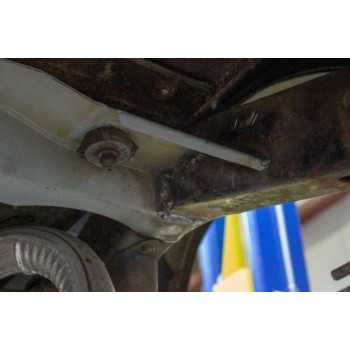 Traverse de châssis centrale avec support de tirant Jeep TJ 1997-2002
