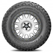 Pneu BFGoodrich Mud Terrain T/A KM3 por 215/75R15 100/97Q