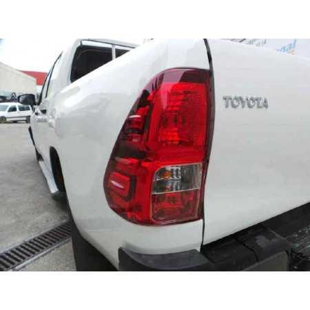 Feu arrière gauche Toyota Hilux Revo 06/2015-