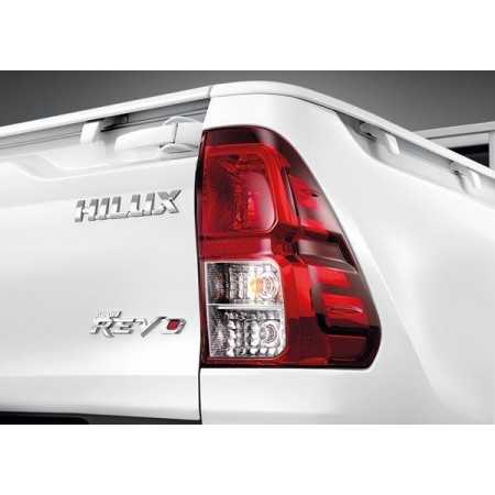 Feu arrière droit Toyota Hilux Revo 06/2015-