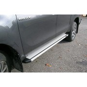 Marche pieds aluminium Toyota Hilux 2021+ 4 portes