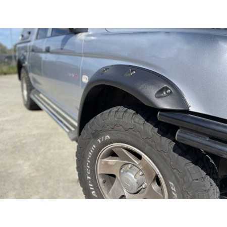 Elargisseurs d'ailes Mitsubishi L200 1996-2006