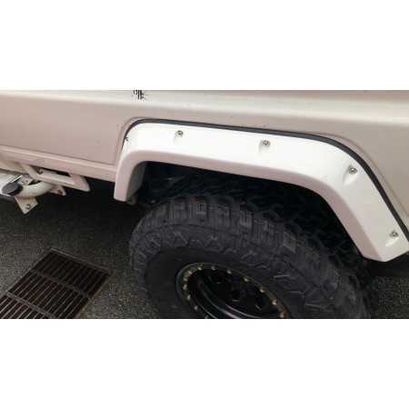 Elargisseurs d'ailes Toyota land Cruiser 79