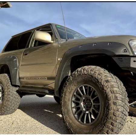 Elargisseurs d'ailes Nissan Patrol Y61 - 70 mm large 1997-2005 5 portes