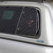 Vitre latérale Aeroklas escamotable Ford, Isuzu, Mercedes, Nissan, Toyota D/C
