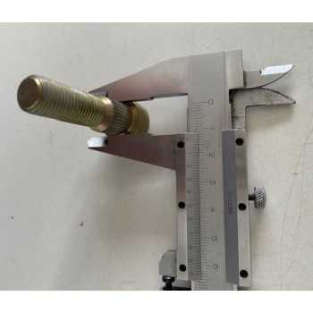 Goujon d'élargisseur