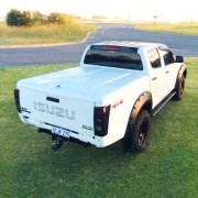 Élargisseurs d'ailes - Isuzu D-Max - 85 mm AVANT SEULEMENT 2012-2020