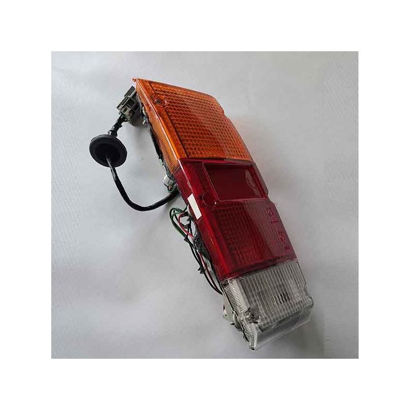 Feu arrière droit Nissan Patrol 3L3 160-260