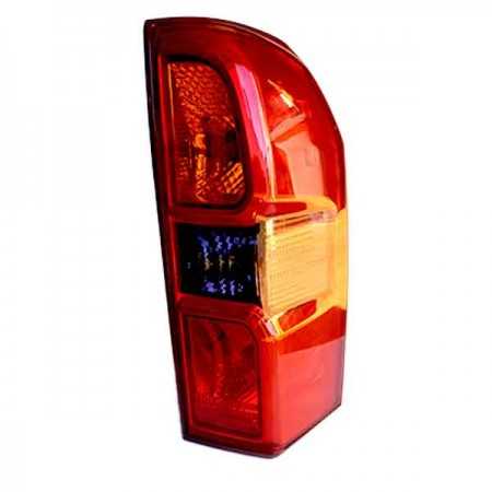 Feu arrière droit multifonctions Nissan GR Y61 2000-2010
