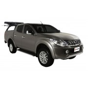 Hard top acier Mitsubishi vu porte ouverte
