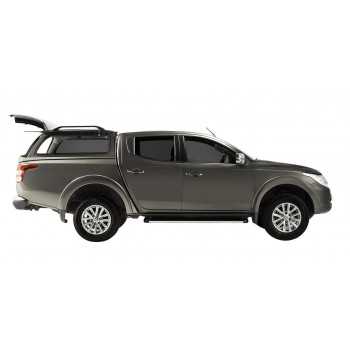 Hard top acier Mitsubishi vu coté droit