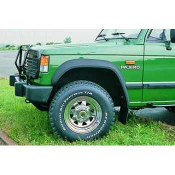 ELARGISSEURS D'AILES MITSUBISHI PAJERO AVANT 91 5 PORTES